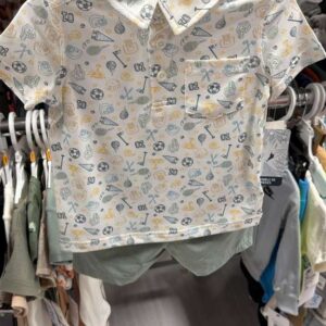 BEBE NIÑO Talla 12M Set de 2 Piezas Polo Blanco Estampado Deportes y Short Verde