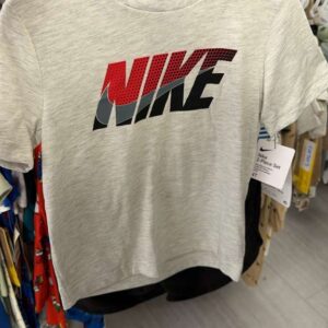 Ropa Niño Talla 4T Nike Set 2 Piezas Polo Gris y Short Negro