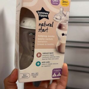 Accesorios Tommee Tippee Natural Start Biberón Anticólico de 260ml con 2 Tetinas (0m+ y 3m+)